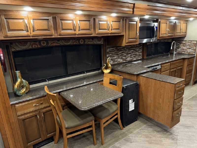2017 FLEETWOOD PACE ARROW LXE 38F
