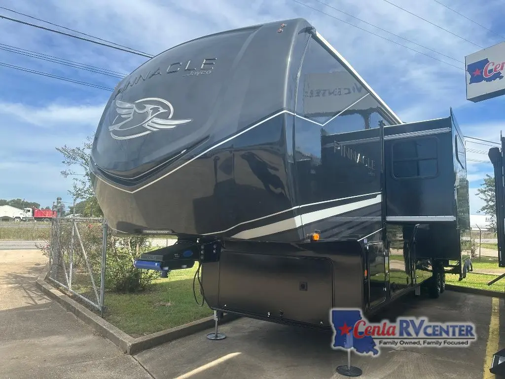 2025 Jayco Pinnacle 38FBRK RV