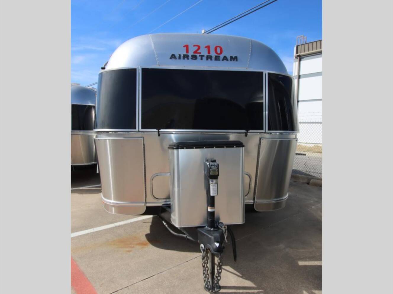 A photo of this 2021 Airstream Globetrotter 27FBT