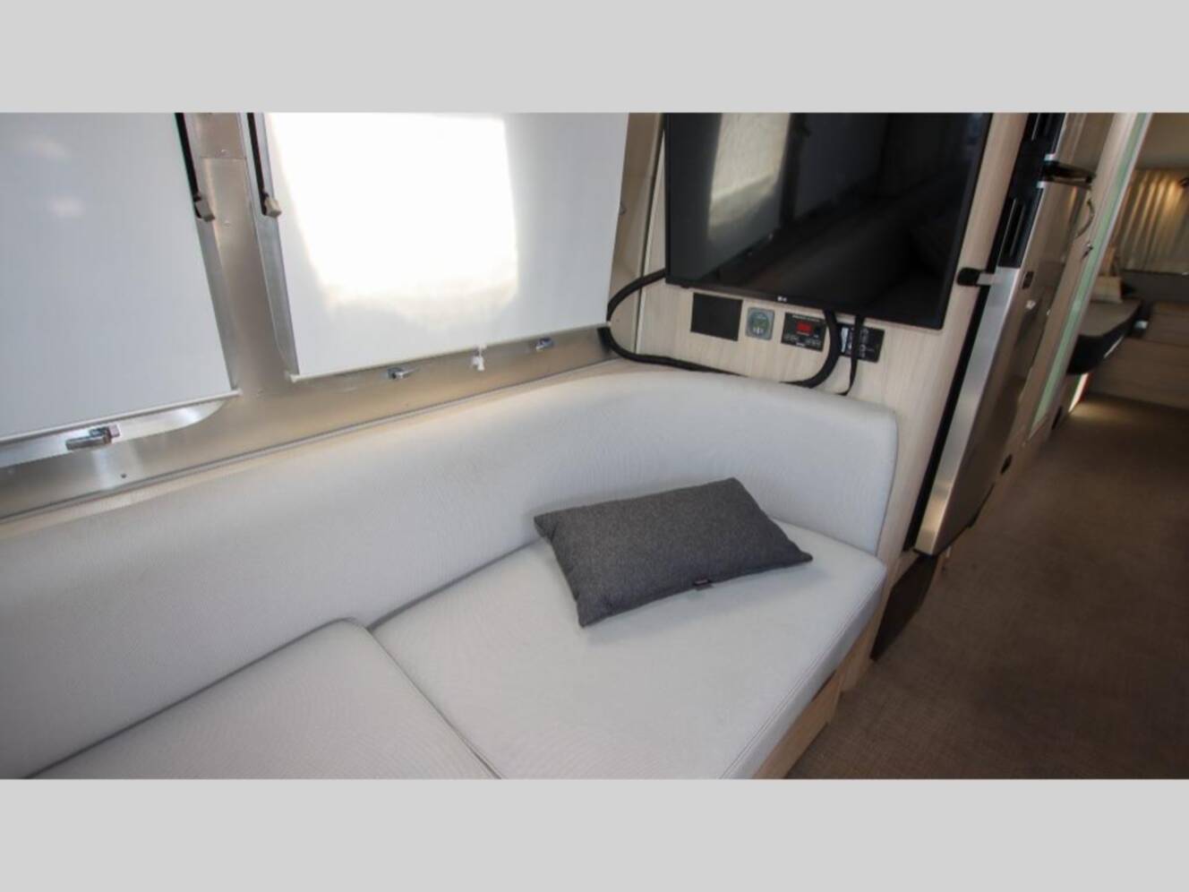 A photo of this 2021 Airstream Globetrotter 27FBT