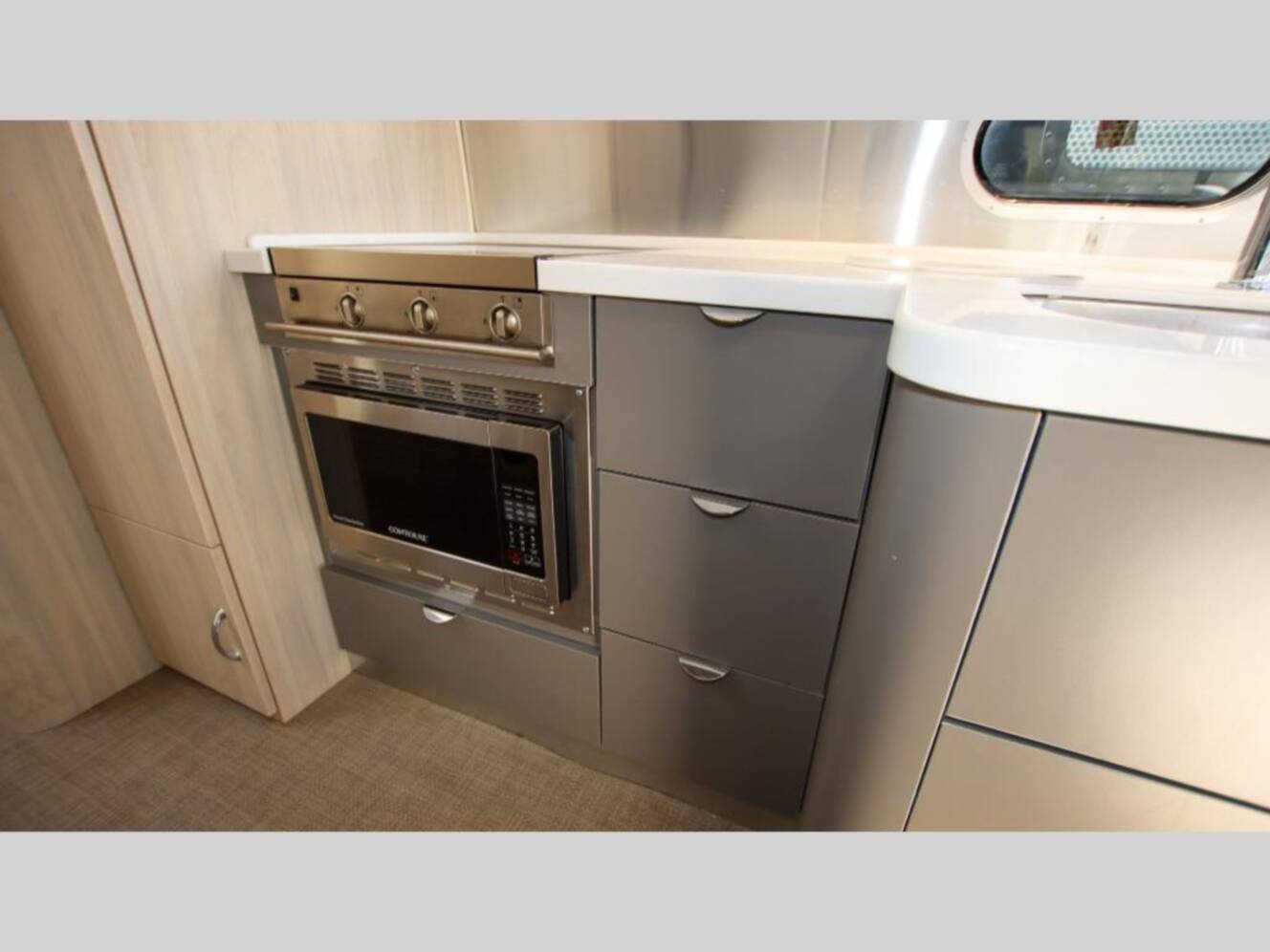 A photo of this 2021 Airstream Globetrotter 27FBT