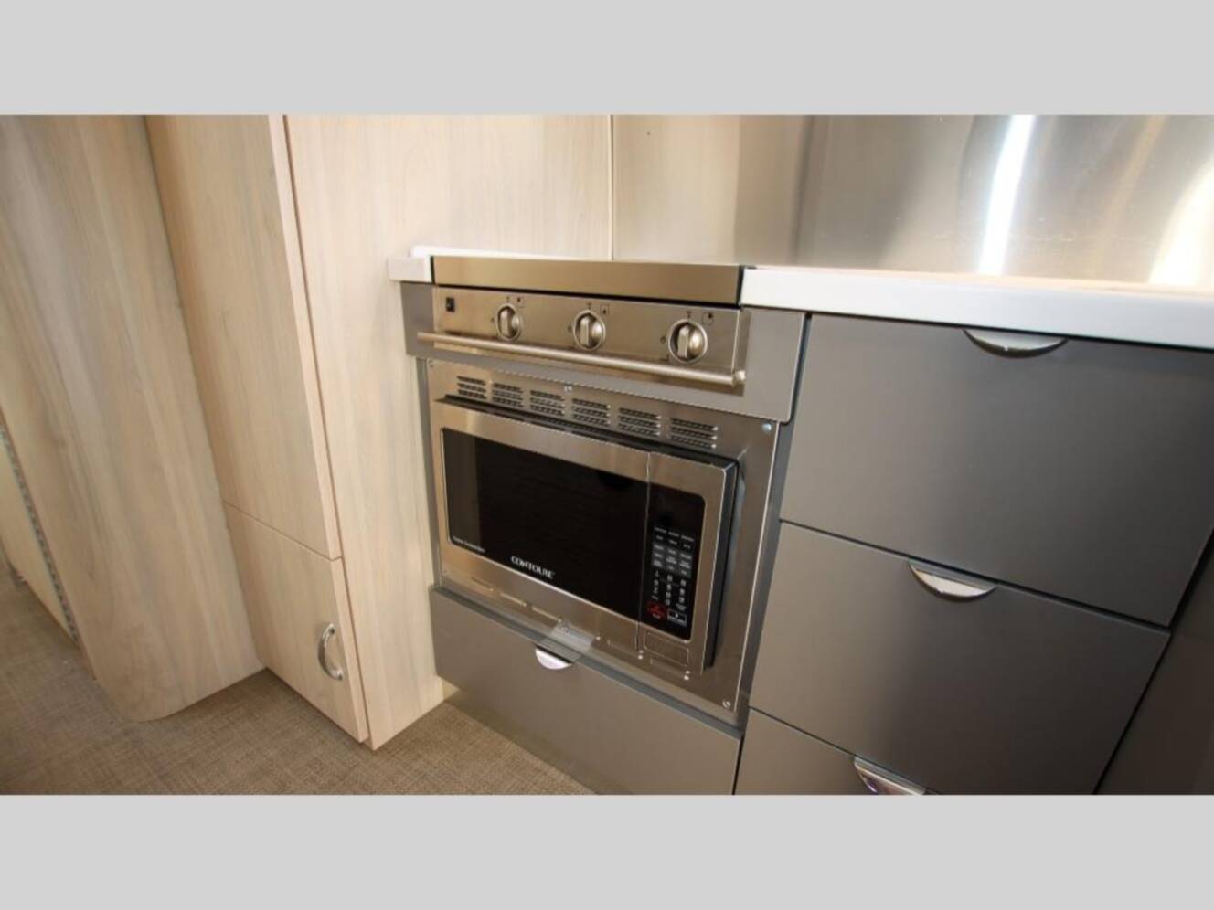 A photo of this 2021 Airstream Globetrotter 27FBT