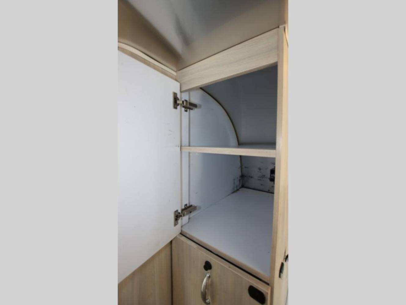 A photo of this 2021 Airstream Globetrotter 27FBT