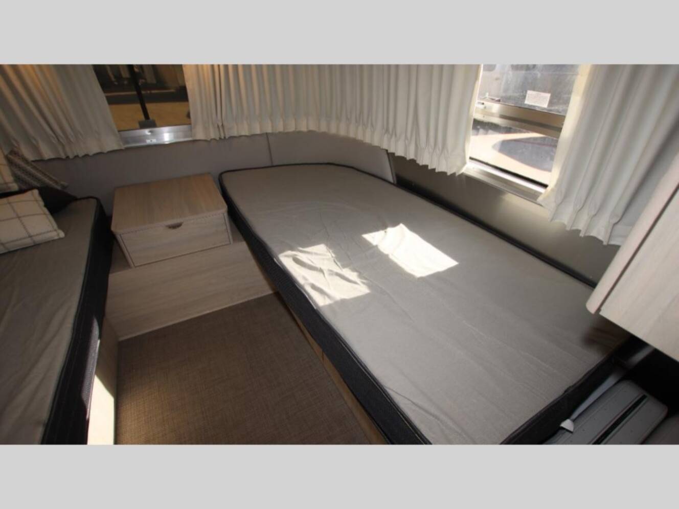 A photo of this 2021 Airstream Globetrotter 27FBT