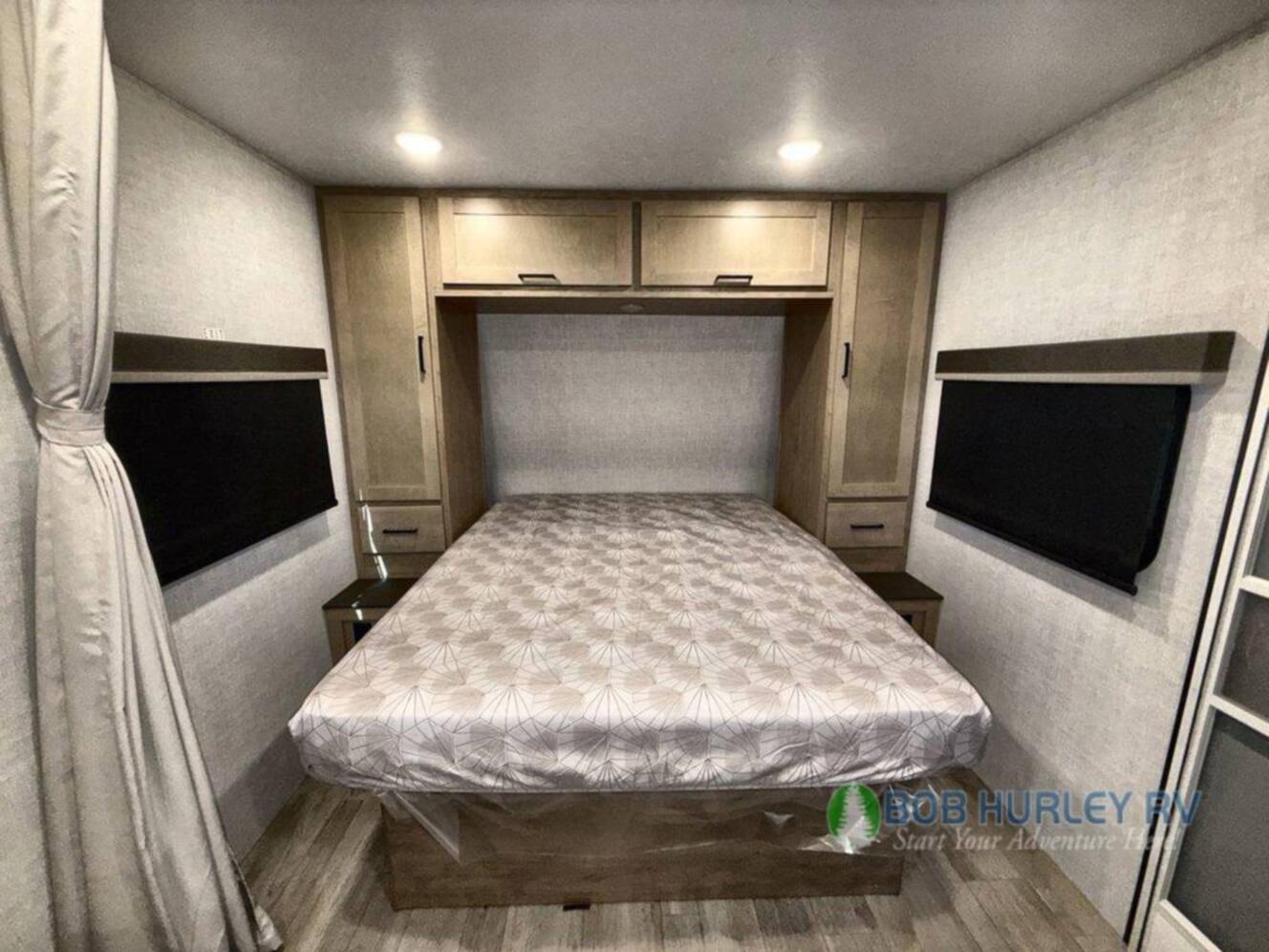 A photo of this 2026 Ember Rv E-Series 22MLQ