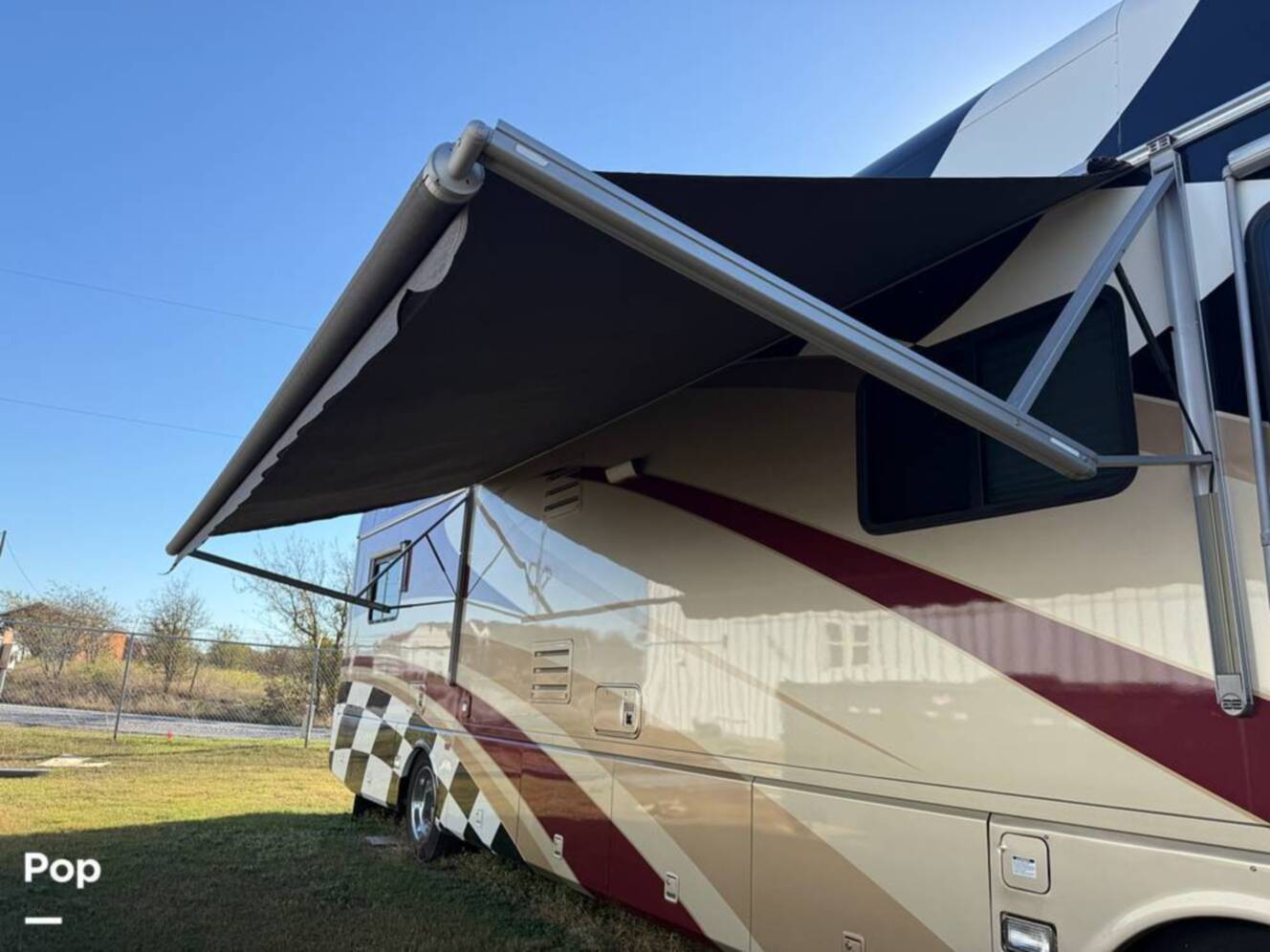 A photo of this 2006 Airstream Skydeck XL XL390
