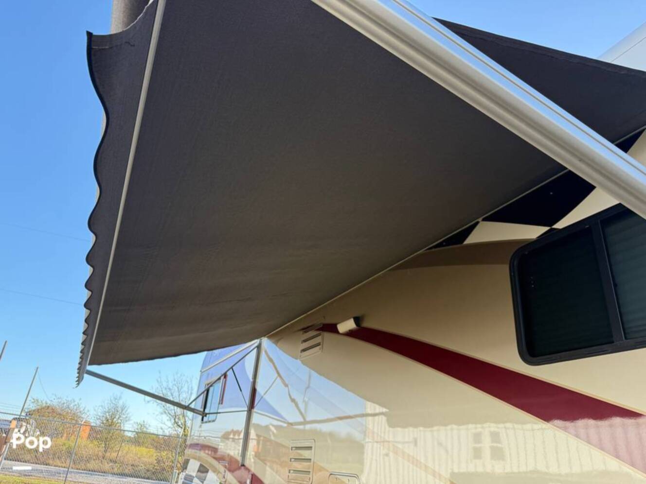 A photo of this 2006 Airstream Skydeck XL XL390