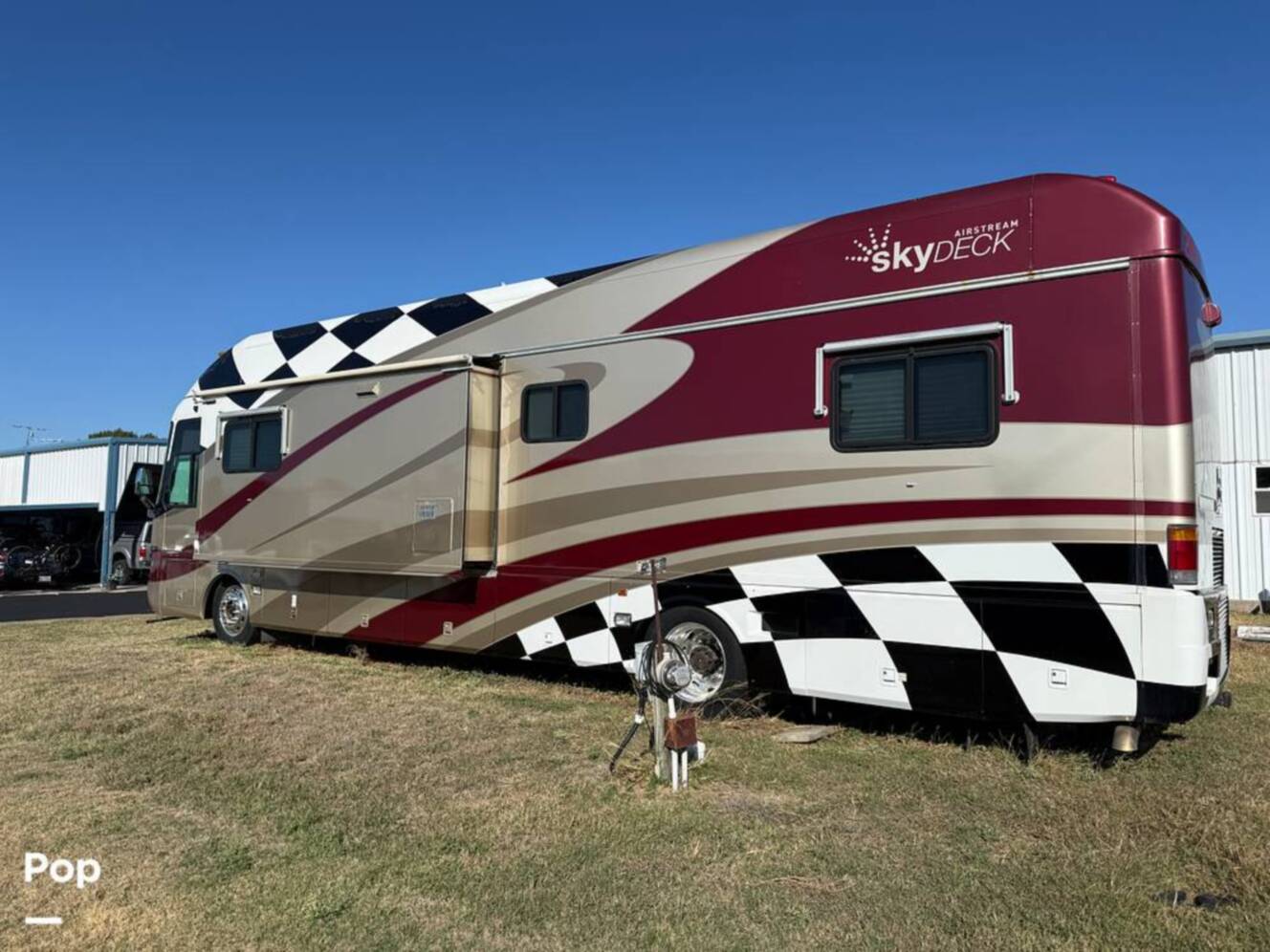 A photo of this 2006 Airstream Skydeck XL XL390