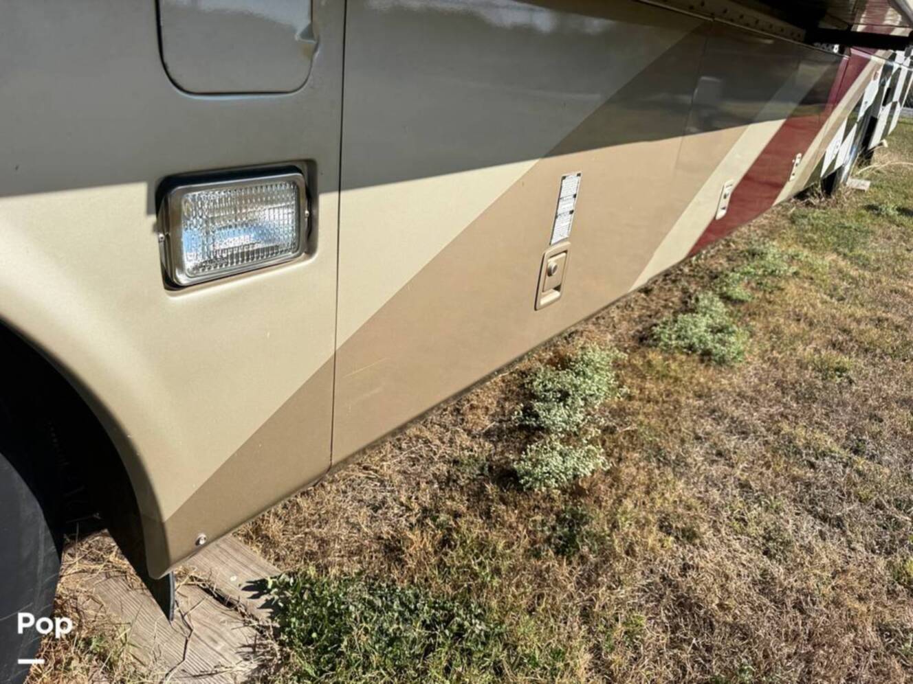 A photo of this 2006 Airstream Skydeck XL XL390