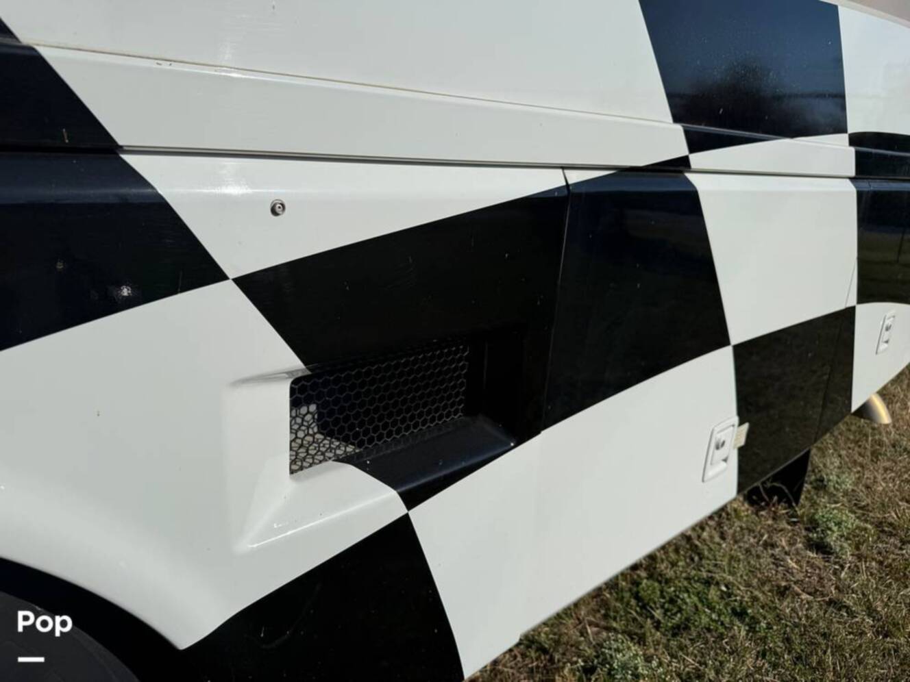 A photo of this 2006 Airstream Skydeck XL XL390