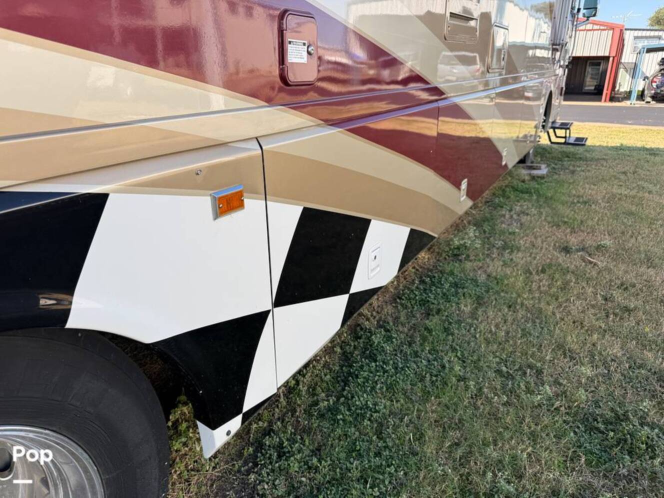 A photo of this 2006 Airstream Skydeck XL XL390