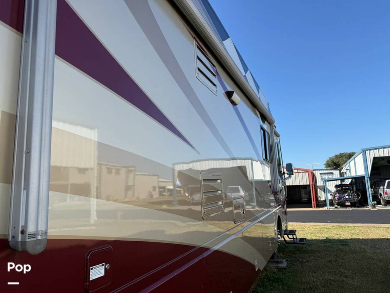 A photo of this 2006 Airstream Skydeck XL XL390