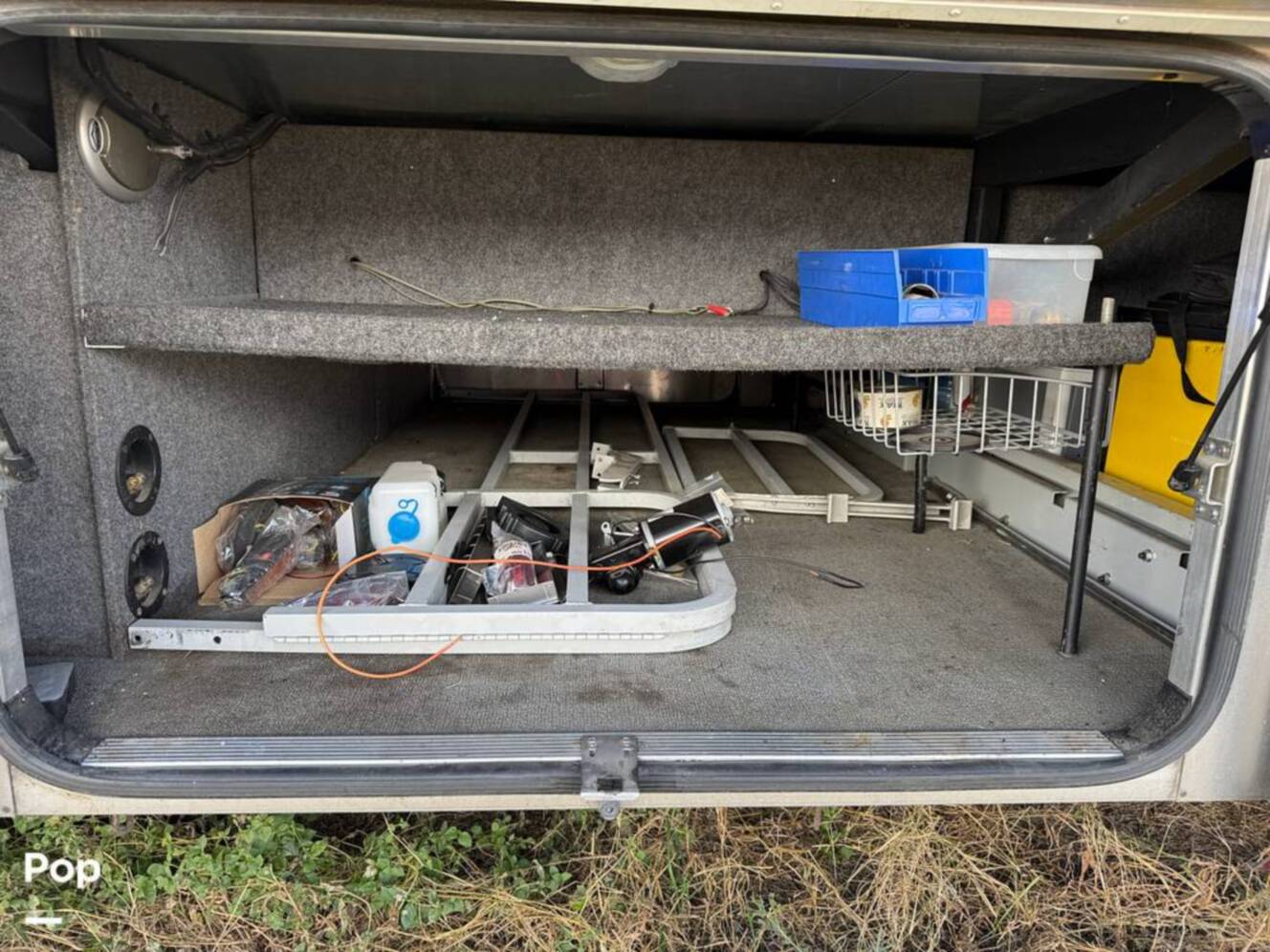 A photo of this 2006 Airstream Skydeck XL XL390