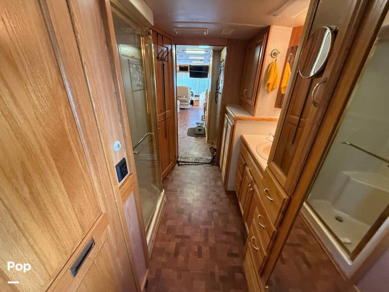 A photo of this 2006 Airstream Skydeck XL XL390
