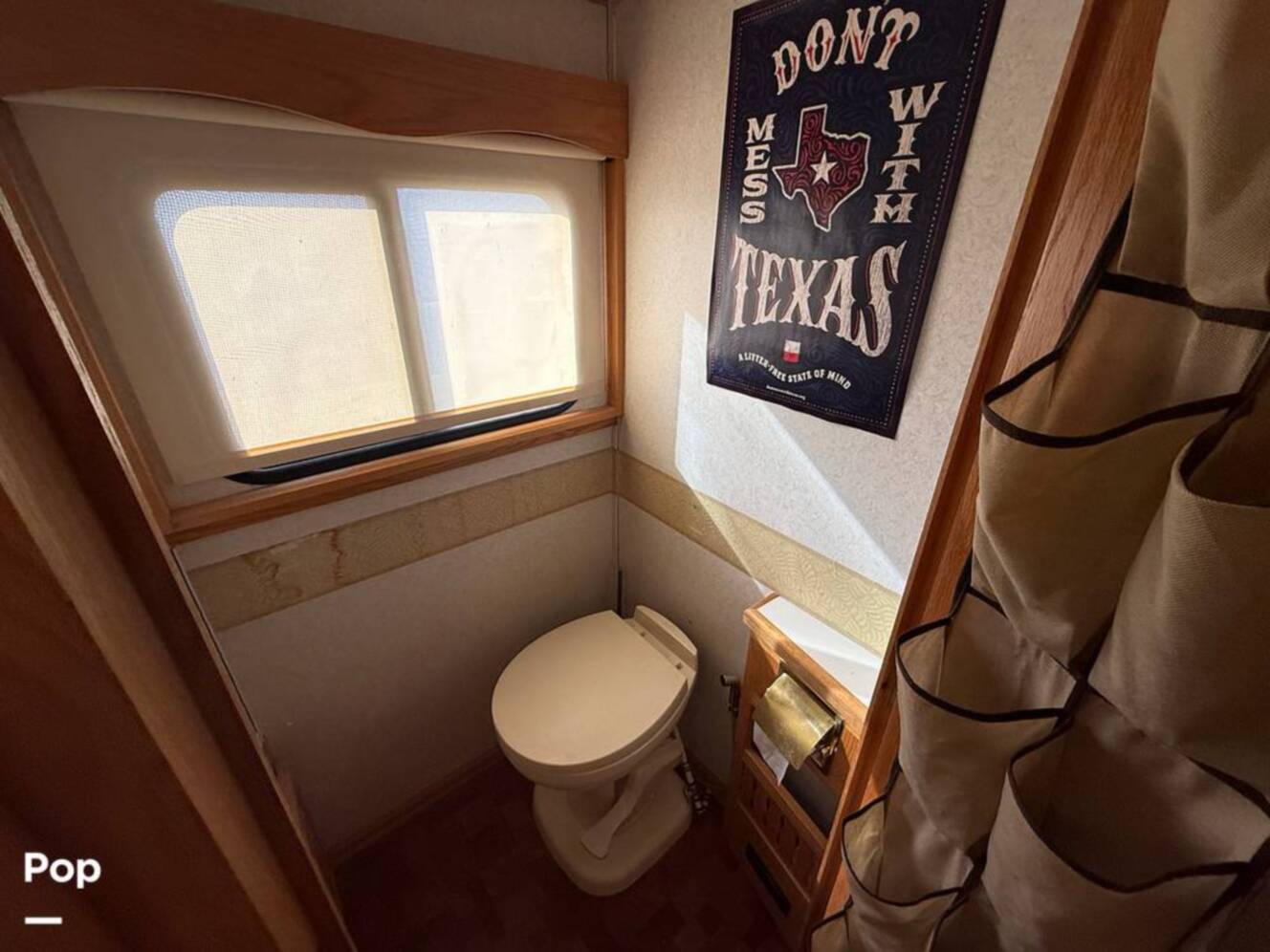 A photo of this 2006 Airstream Skydeck XL XL390