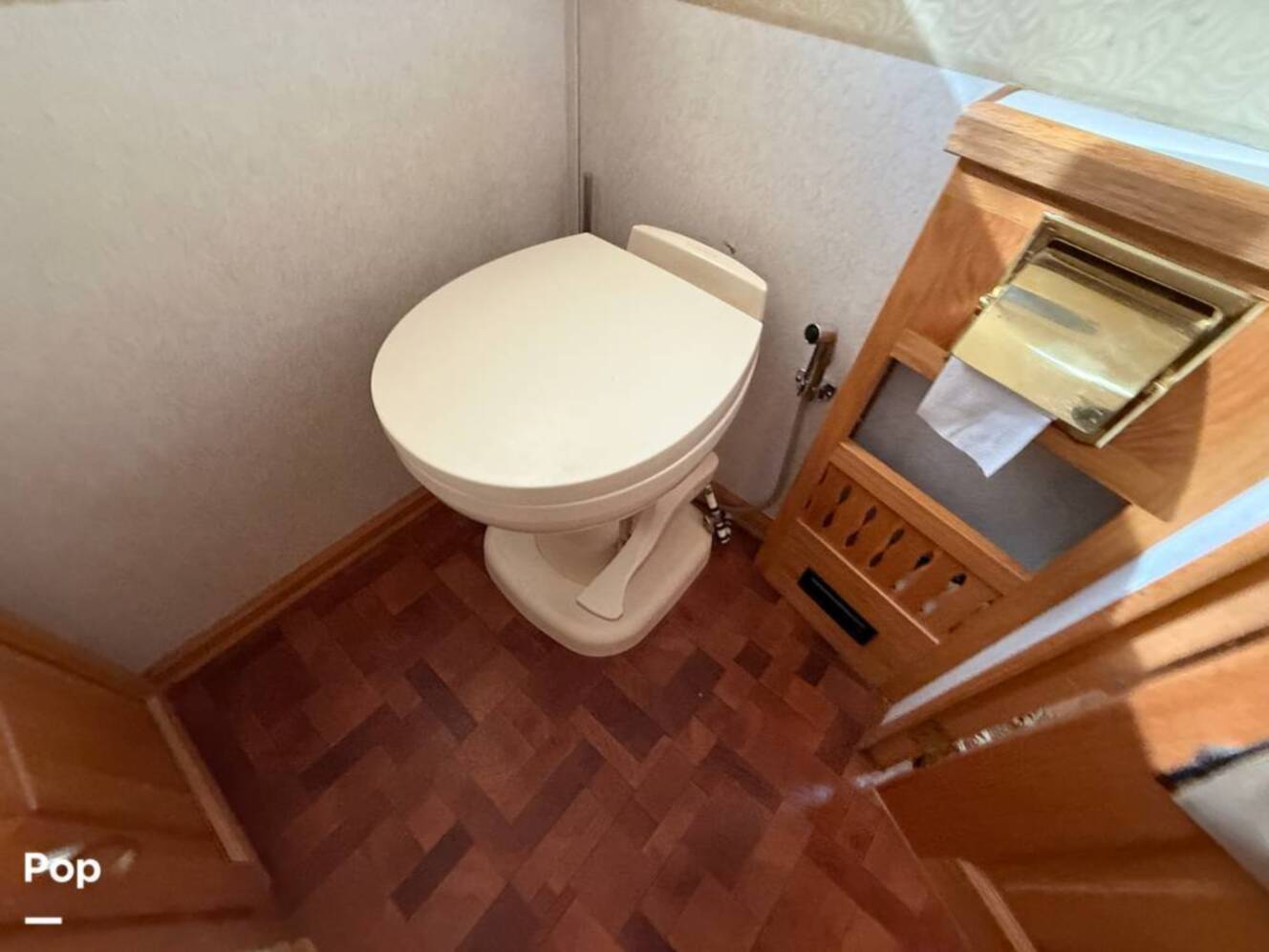 A photo of this 2006 Airstream Skydeck XL XL390