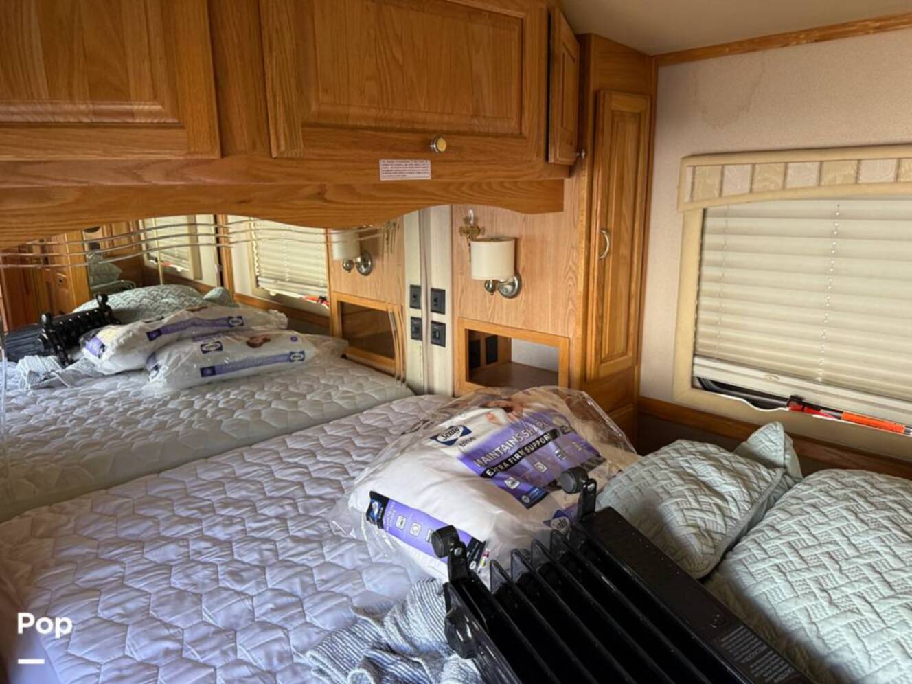A photo of this 2006 Airstream Skydeck XL XL390