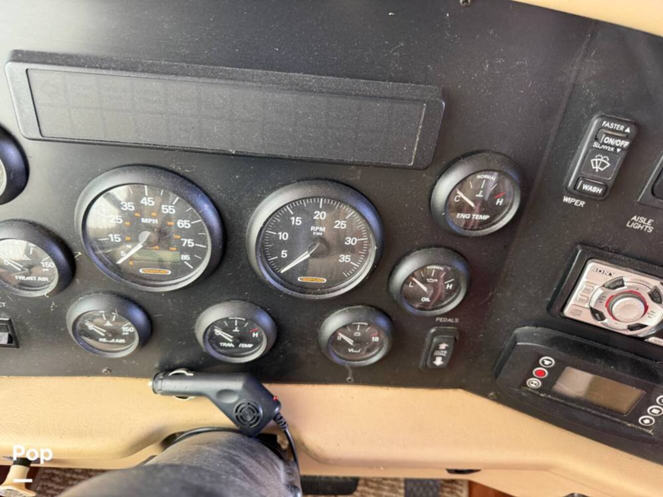 A photo of this 2006 Airstream Skydeck XL XL390