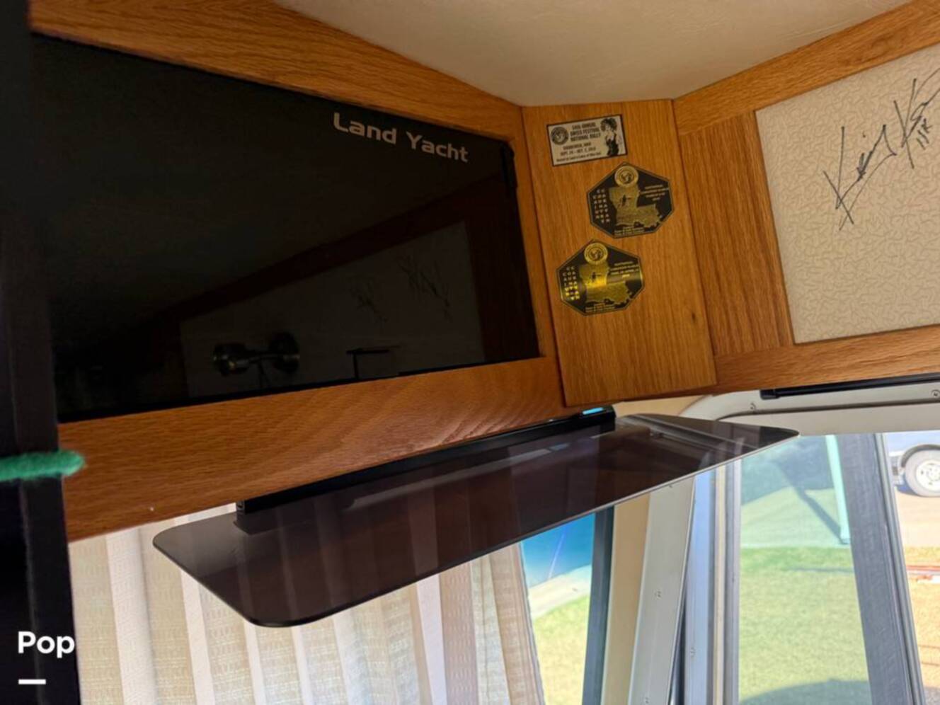 A photo of this 2006 Airstream Skydeck XL XL390