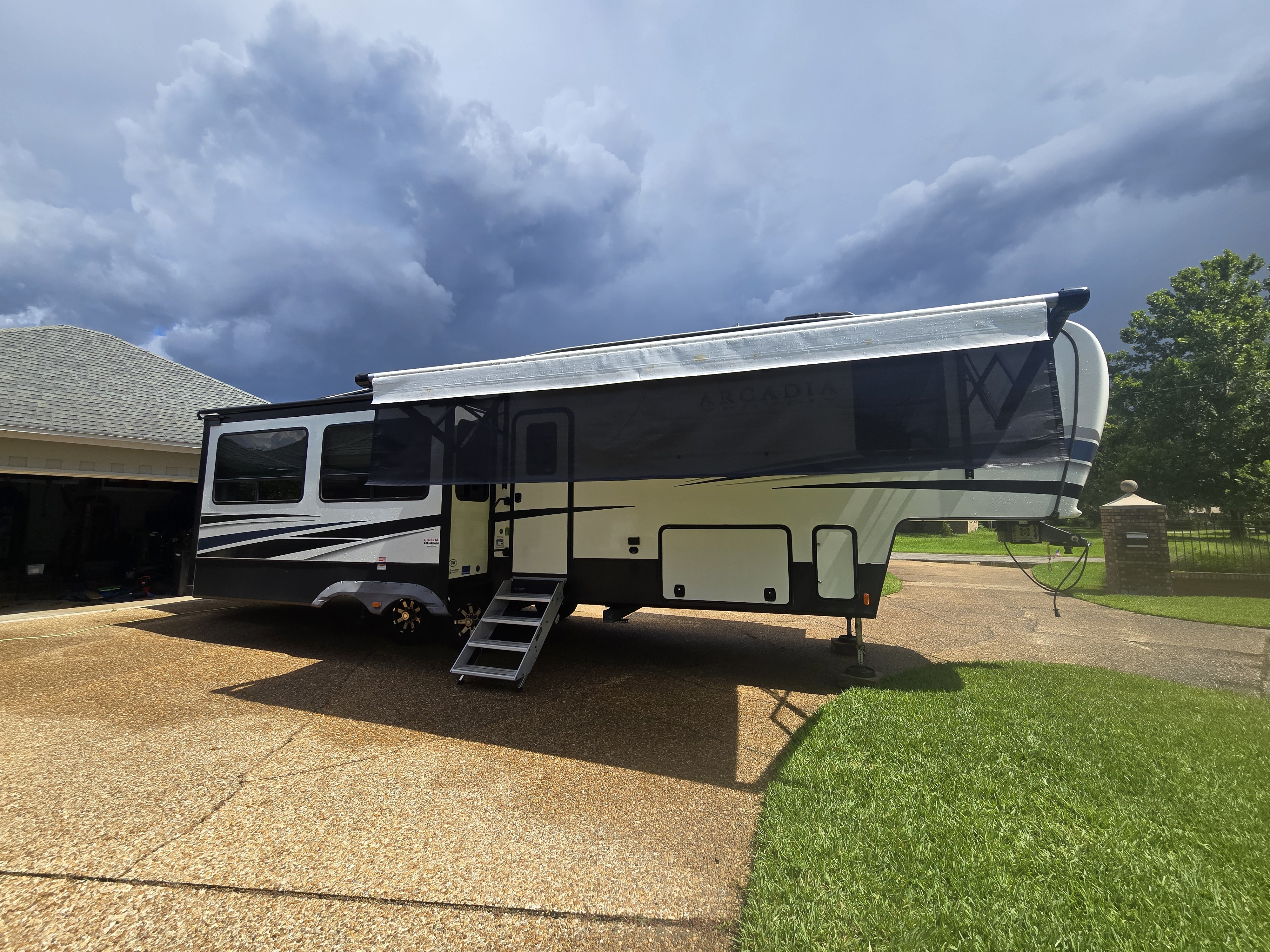 2022 Keystone ARCADIA 3660RL RV