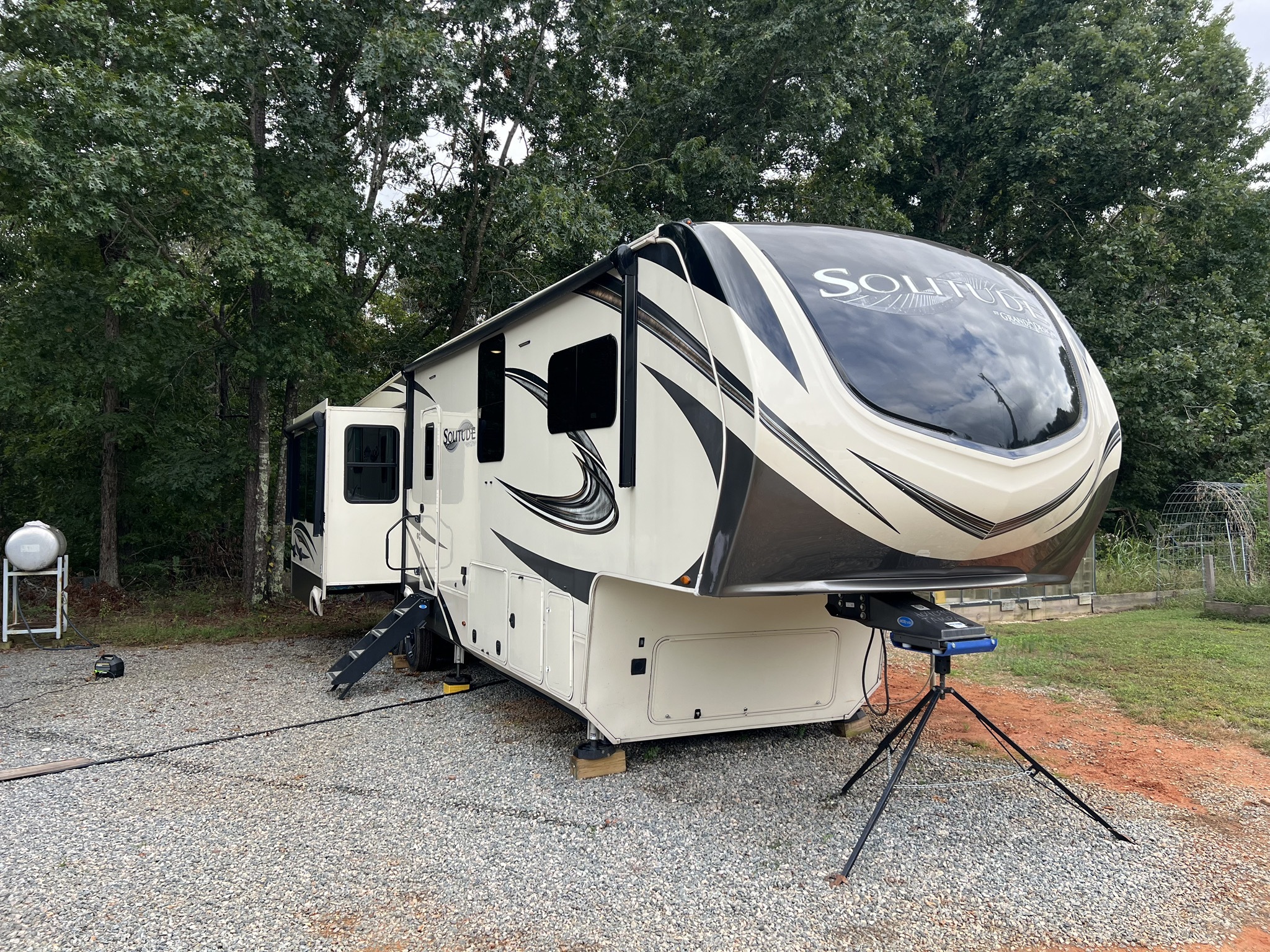 2021 Grand Design SOLITUDE 378MBS-R in alton VA