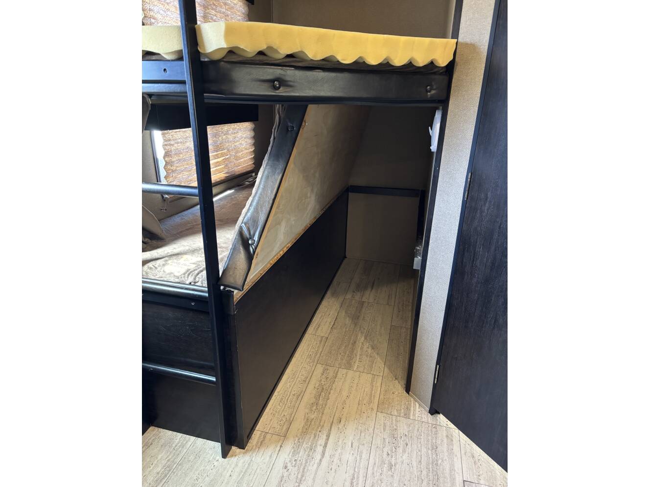 A photo of this 2018 Grand Design IMAGINE 2400BH