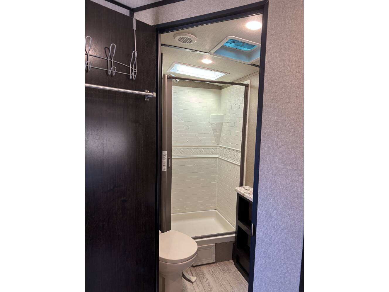 A photo of this 2018 Grand Design IMAGINE 2400BH