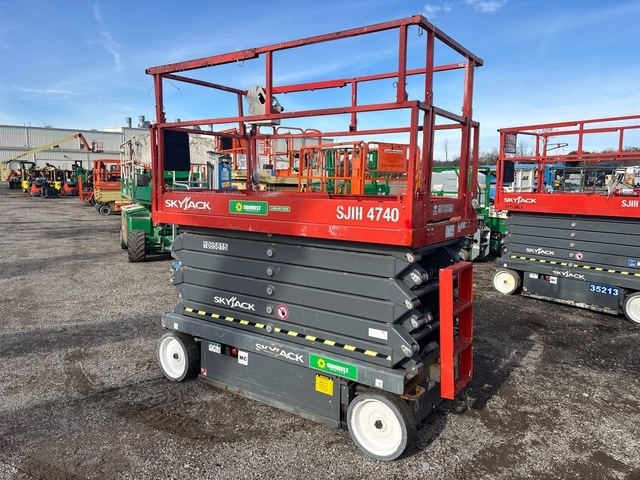 2019 SKYJACK SJIII 4740 in Sacramento, CA