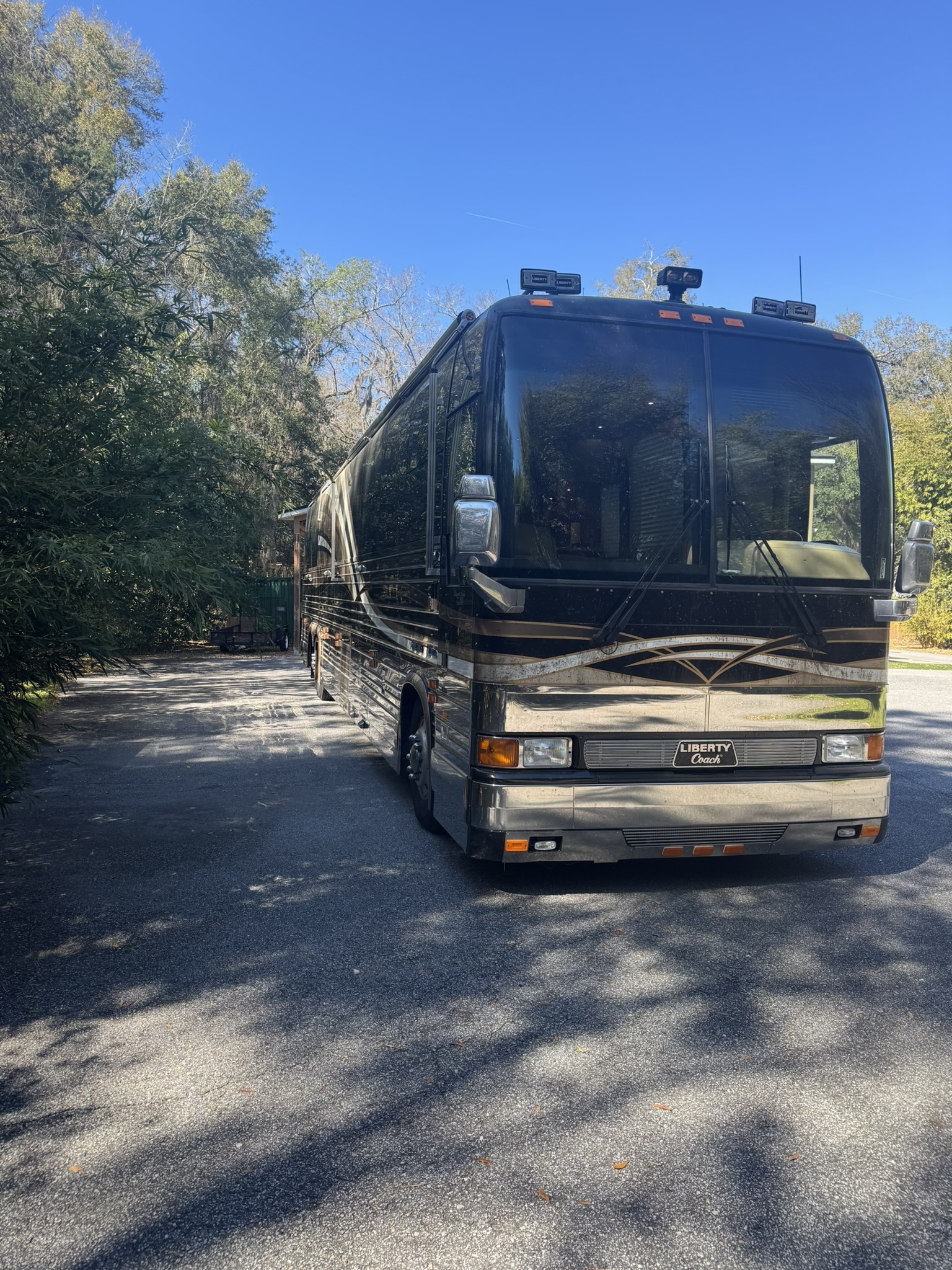 2003 Liberty Coach ELEGANT LADY 45XL in gainesville FL