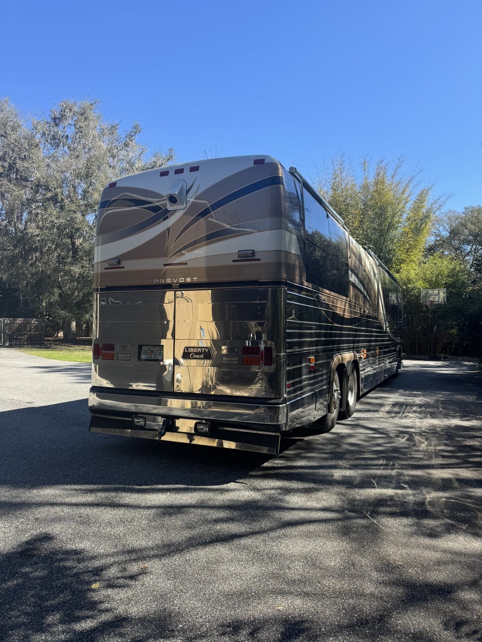 2003 Liberty Coach ELEGANT LADY 45XL in gainesville FL