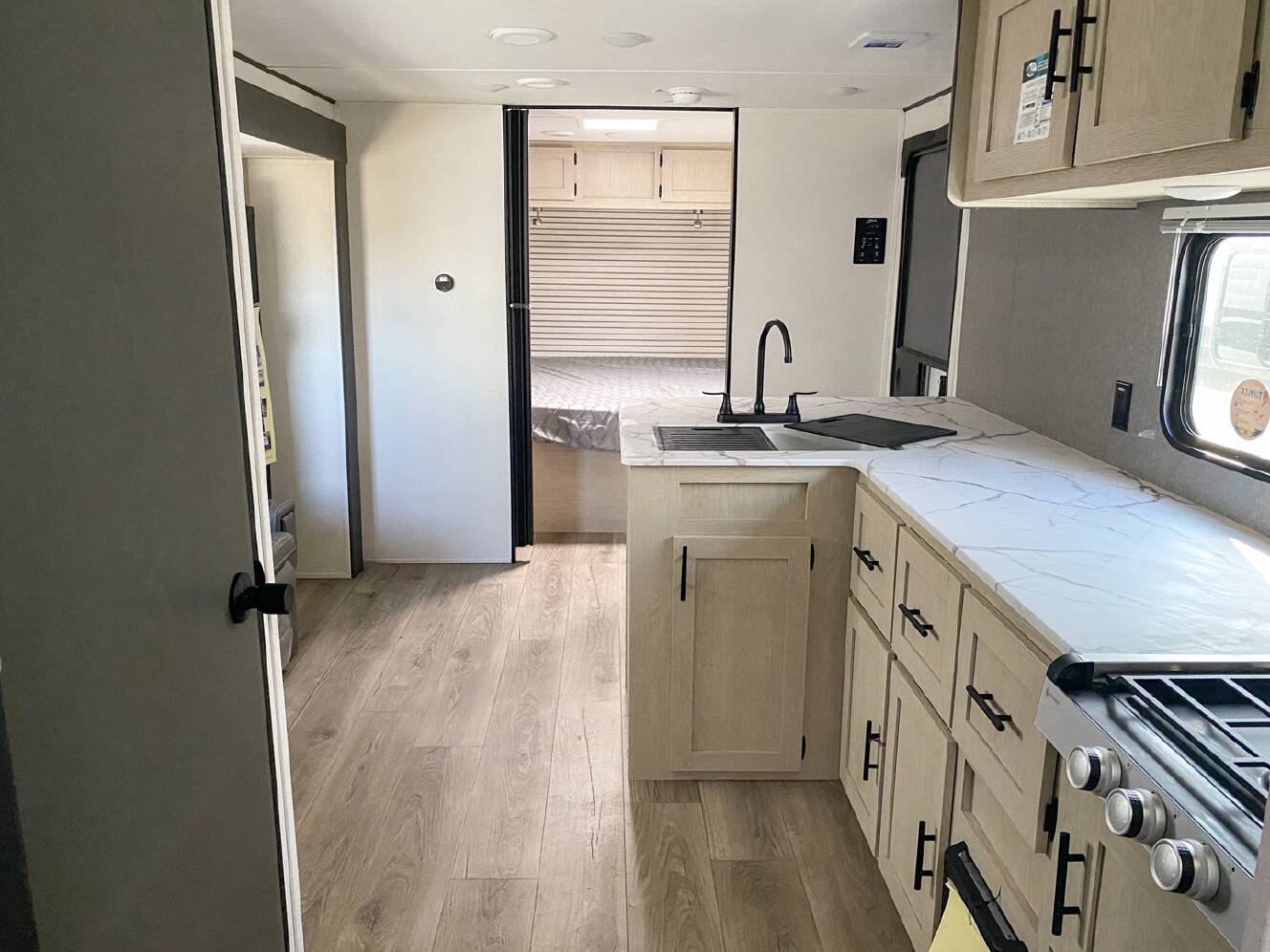 A photo of this 2025 Shasta I-5 526RBS