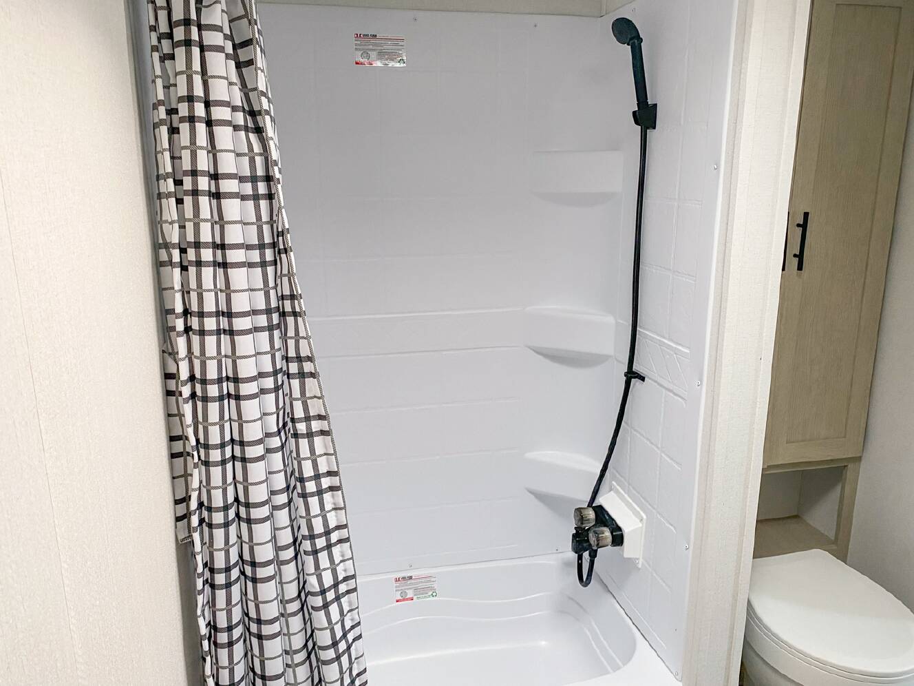 A photo of this 2025 Shasta I-5 526RBS