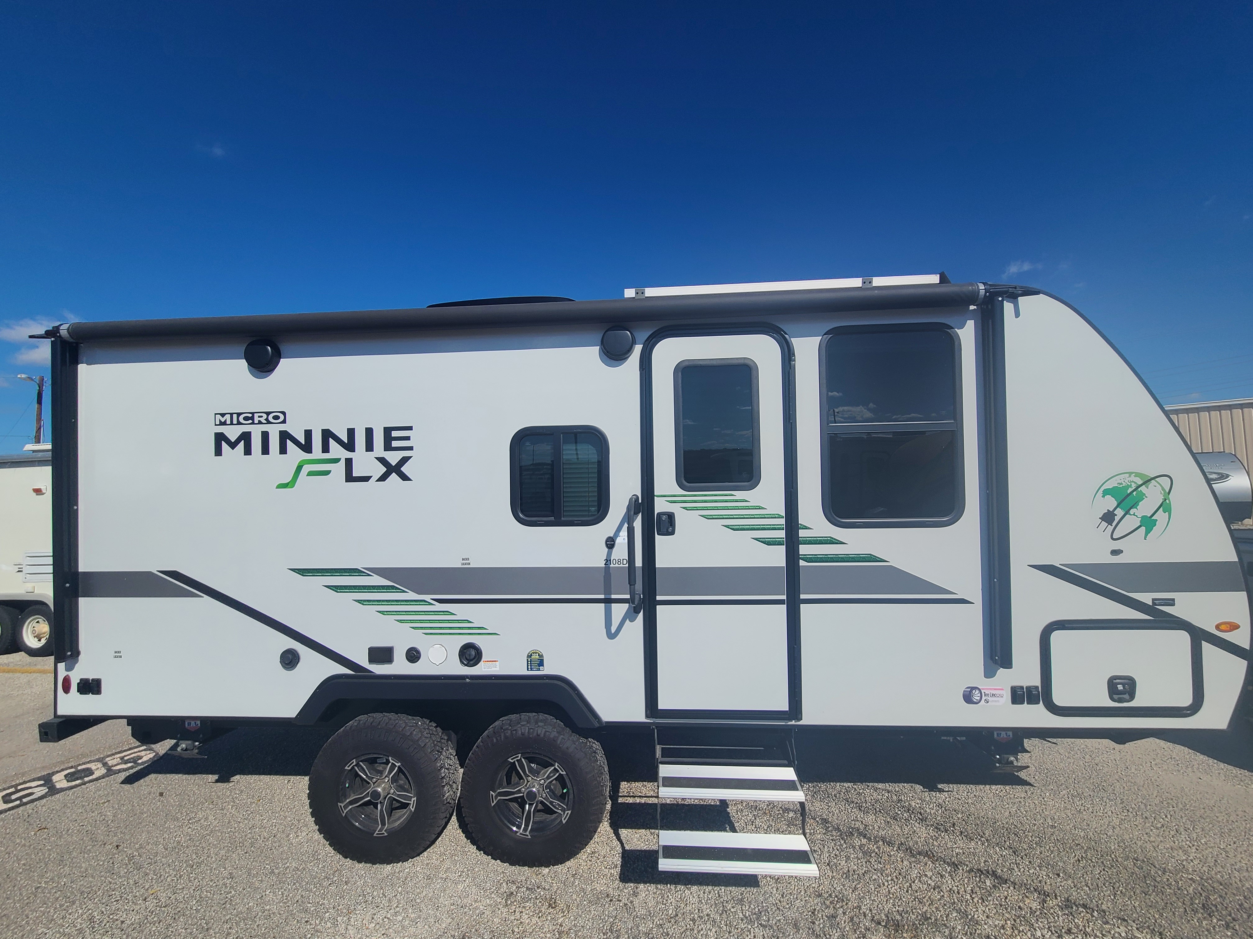 2022 Winnebago MICRO MINNIE FLX 2108FBS in san antonio TX