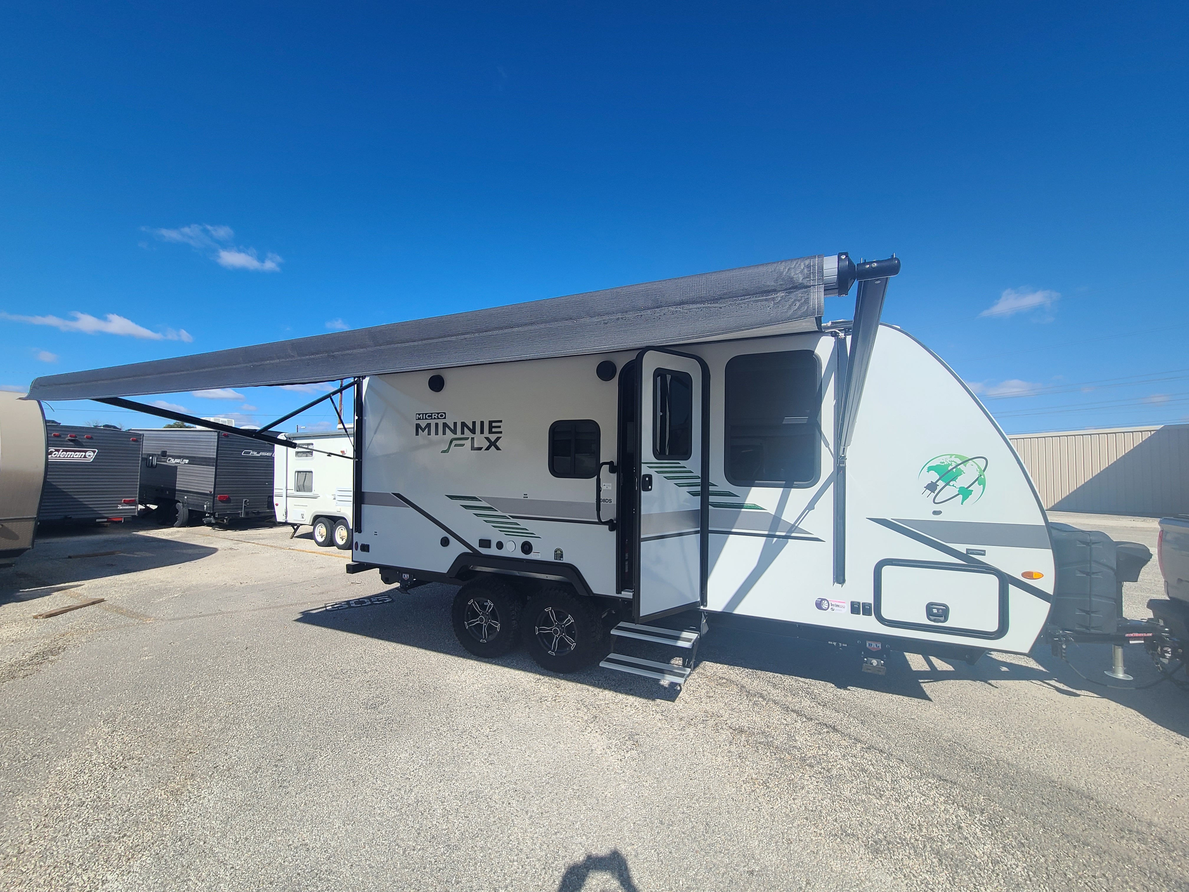 2022 Winnebago MICRO MINNIE FLX 2108FBS RV