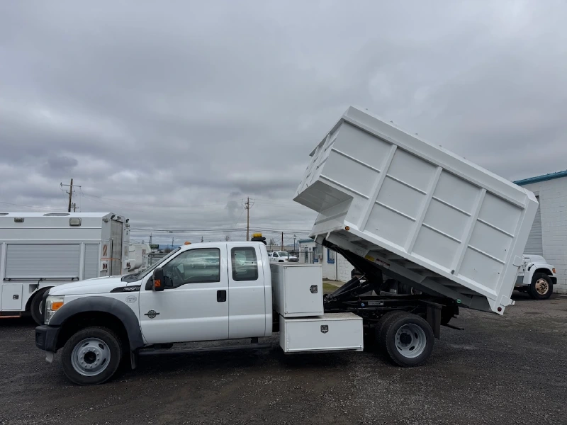 2012 FORD F550