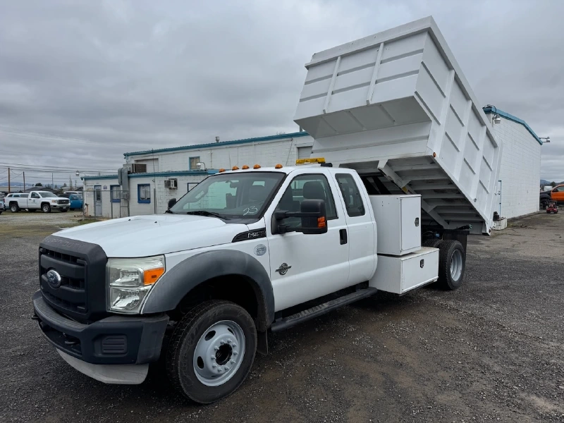 2012 FORD F550