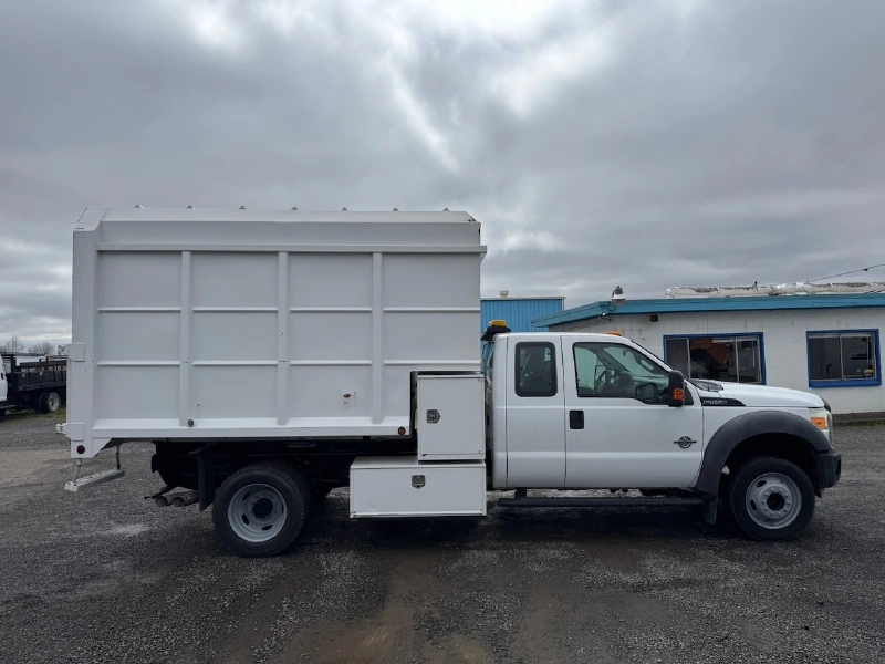 2012 FORD F550