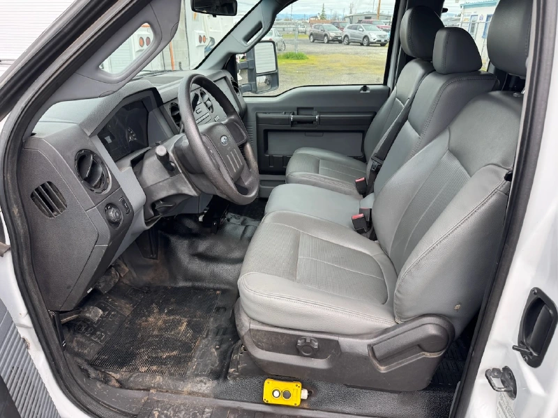 2012 FORD F550