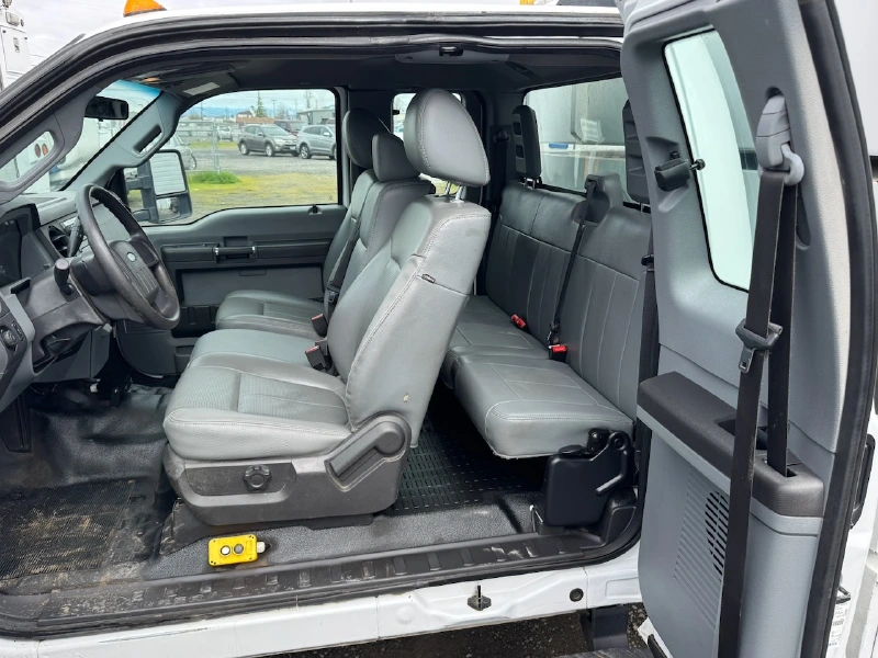 2012 FORD F550