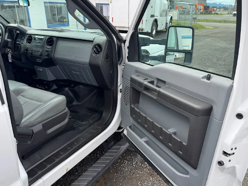 2012 FORD F550