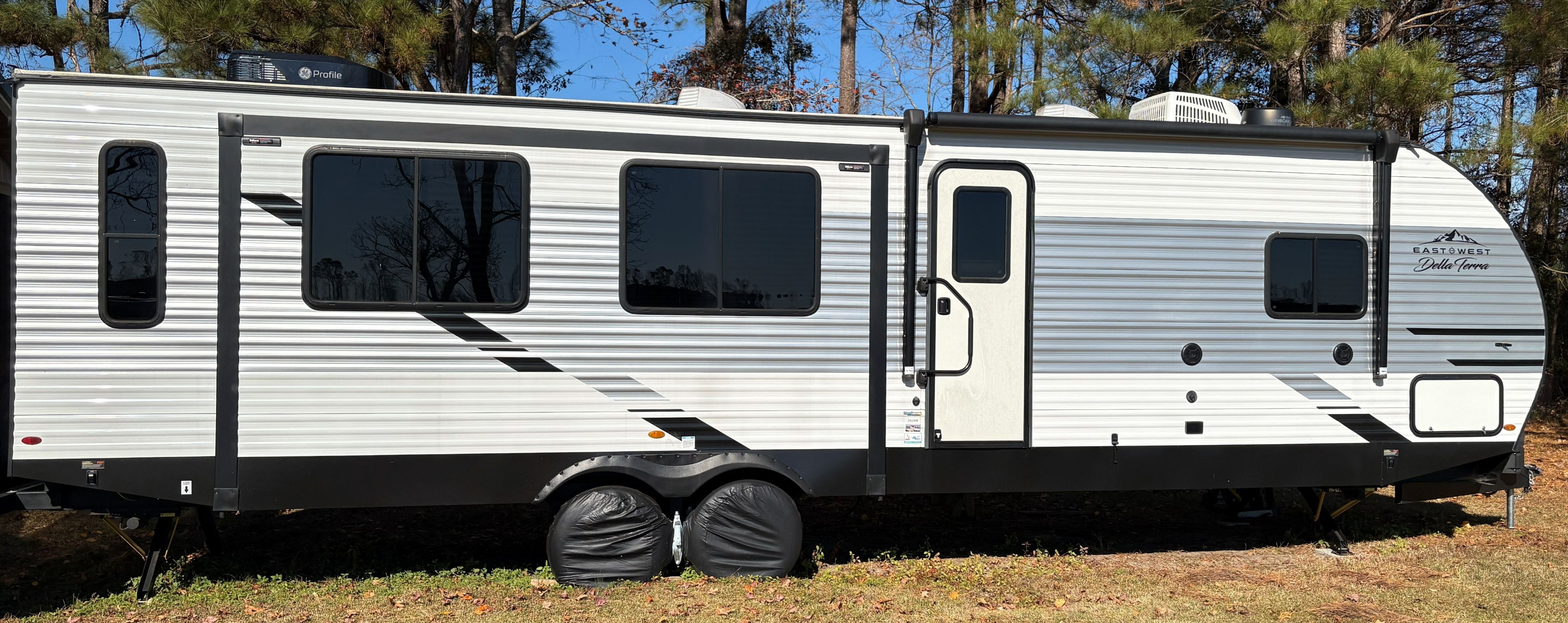 2023 Forest River EAST TO WEST DELLA TERRA 250BH RV