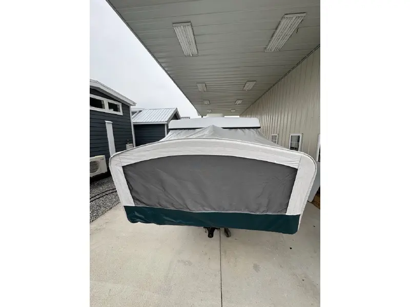 2002 COLEMAN GRAND TOUR SANTA FE