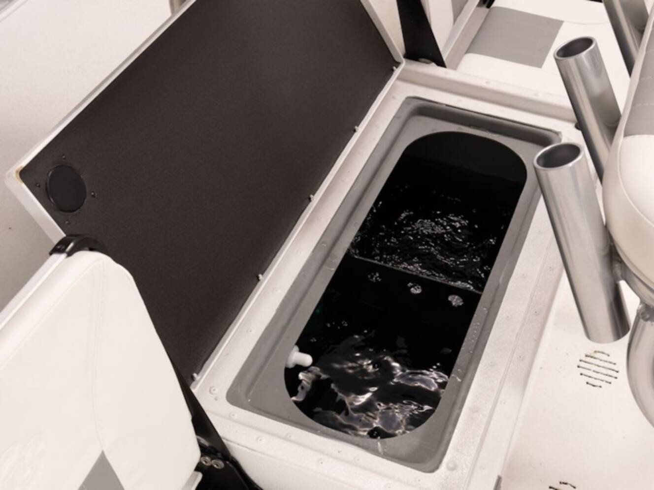 A photo of this 2025 G3 Bay 19 GX