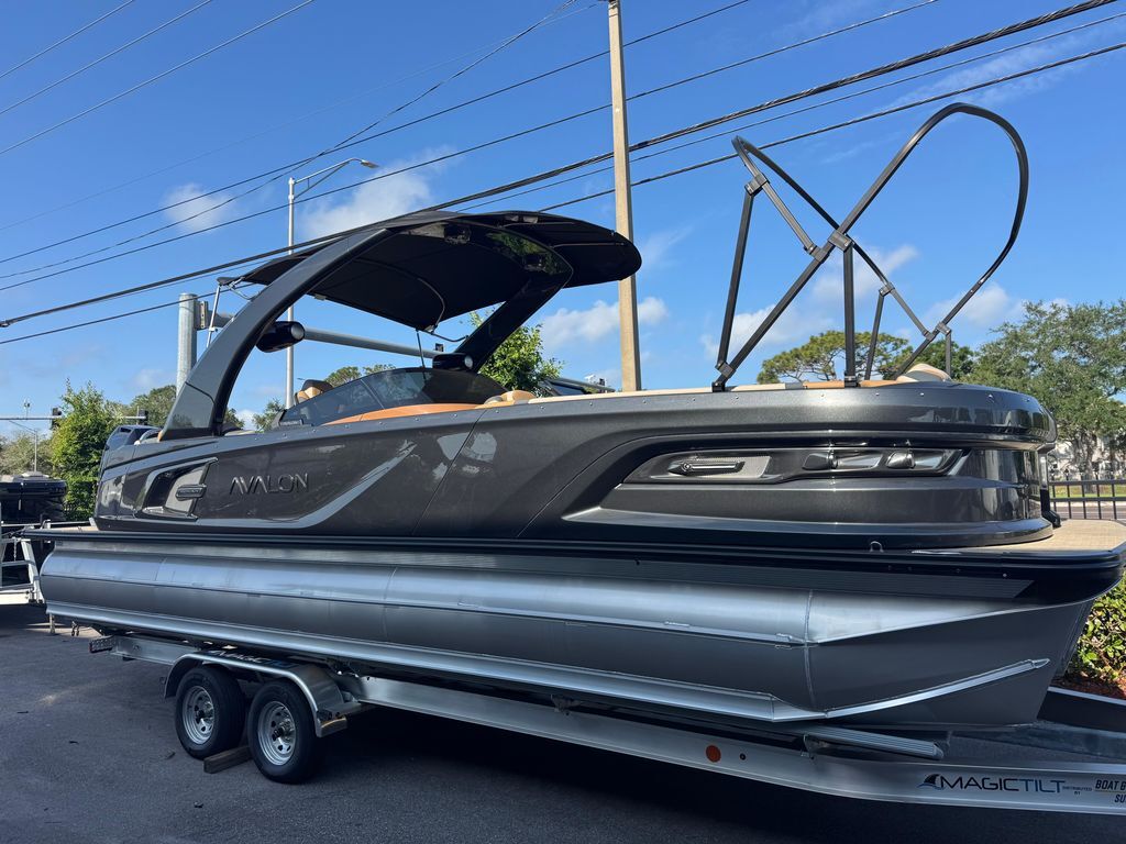 2025 Avalon Excalibur - 27' in palm harbor FL