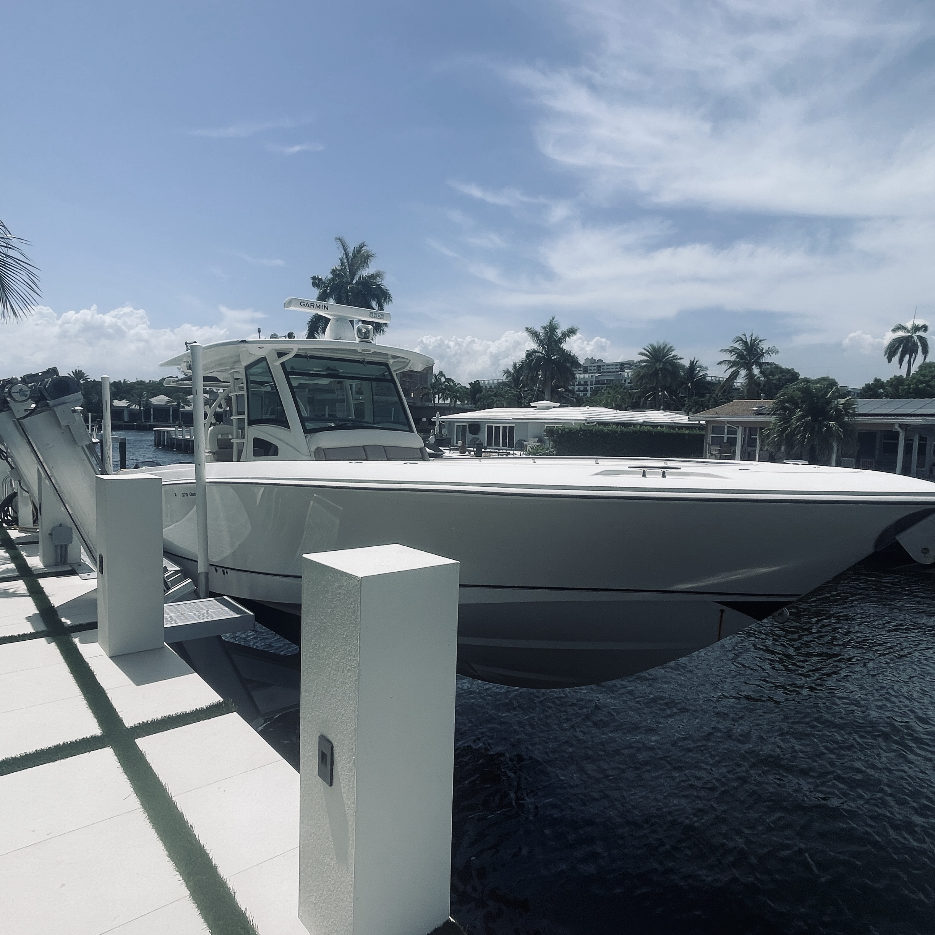 2012 Boston Whaler 370 OUTRAGE 420 in pompano beach FL