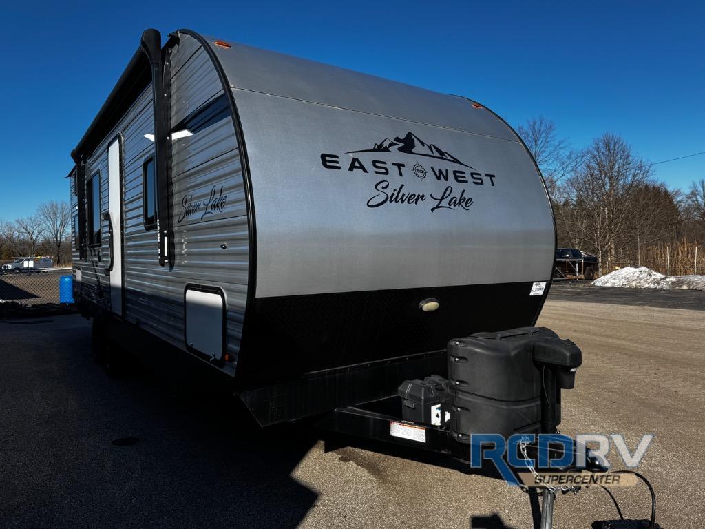 2022 East To West Silver Lake 27KNS in medina OH