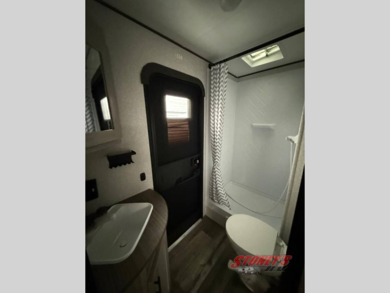 A photo of this 2025 Crossroads Zinger 270BH