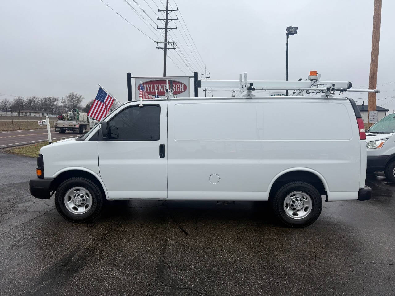 2015 CHEVROLET Express in O Fallon, MO