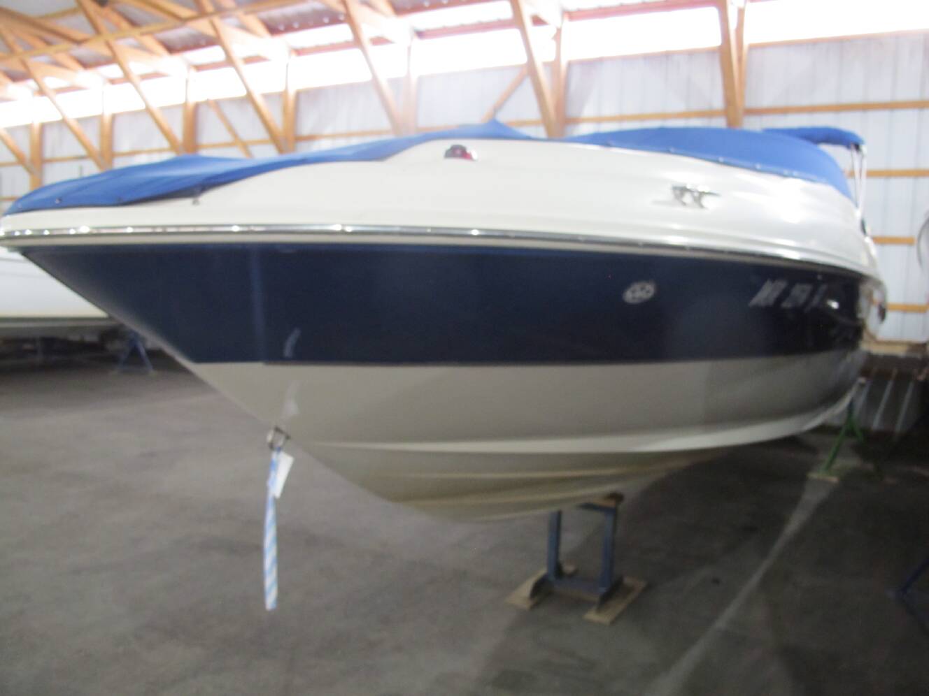 A photo of this 2004 Sea Ray 240 SUNDECK