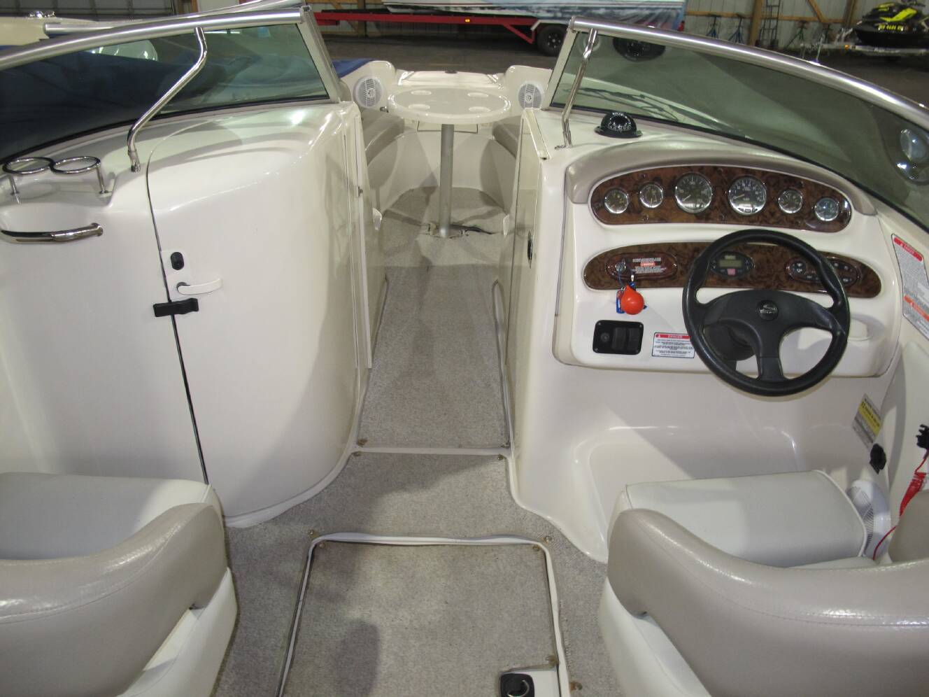 A photo of this 2004 Sea Ray 240 SUNDECK